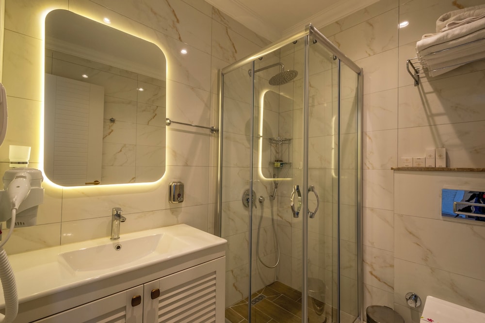 Twin Room, 2 Twin Beds, Non Smoking, City View photo 2