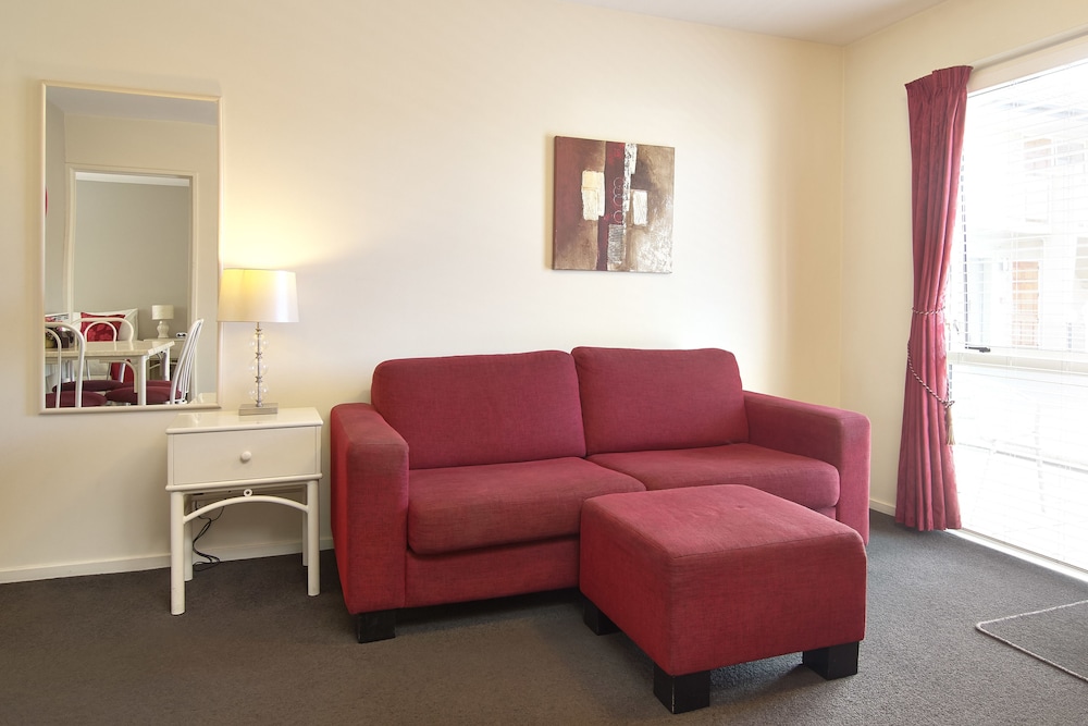 Standard 1 Bedroom King Suite photo 3