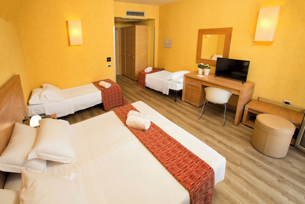 Quadruple Room photo 2