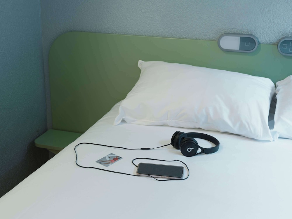Triple Room, Multiple Beds