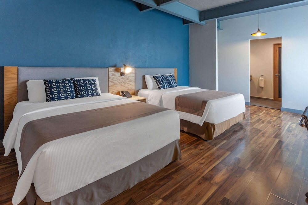 Standard Room, 2 Queen Beds, Non Smoking