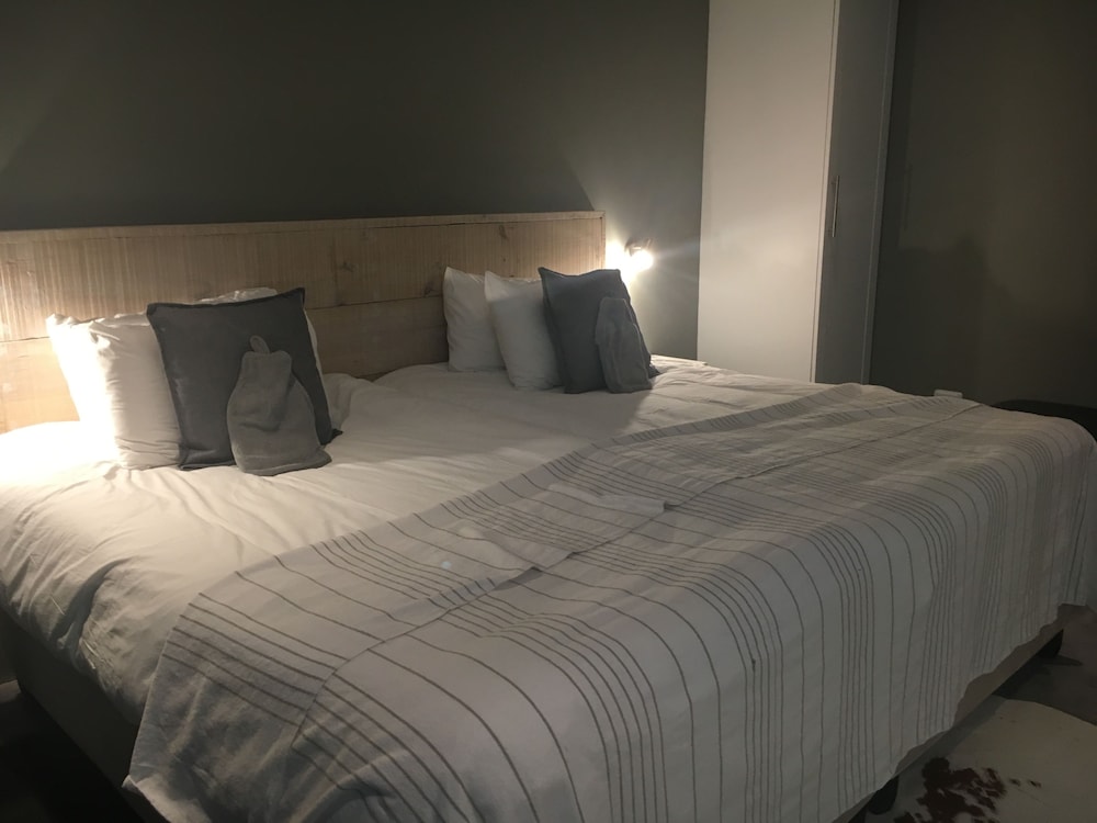 Aloe Double Guest room (8)