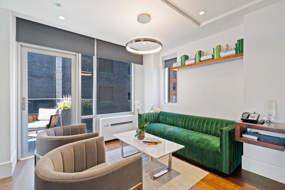Room, 1 King Bed (THE GOTHAM SUITE)