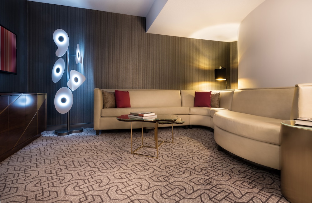 Ultra Hip Strip Suite, 1 King Bed, Non Smoking, Strip View (Newly Renovated)