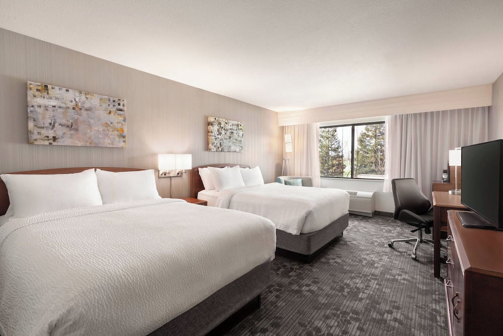 Room, 2 Queen Beds (Hearing Accessible)