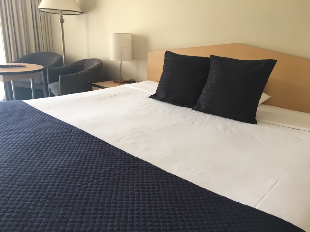 Deluxe Room with Breakfast photo 2
