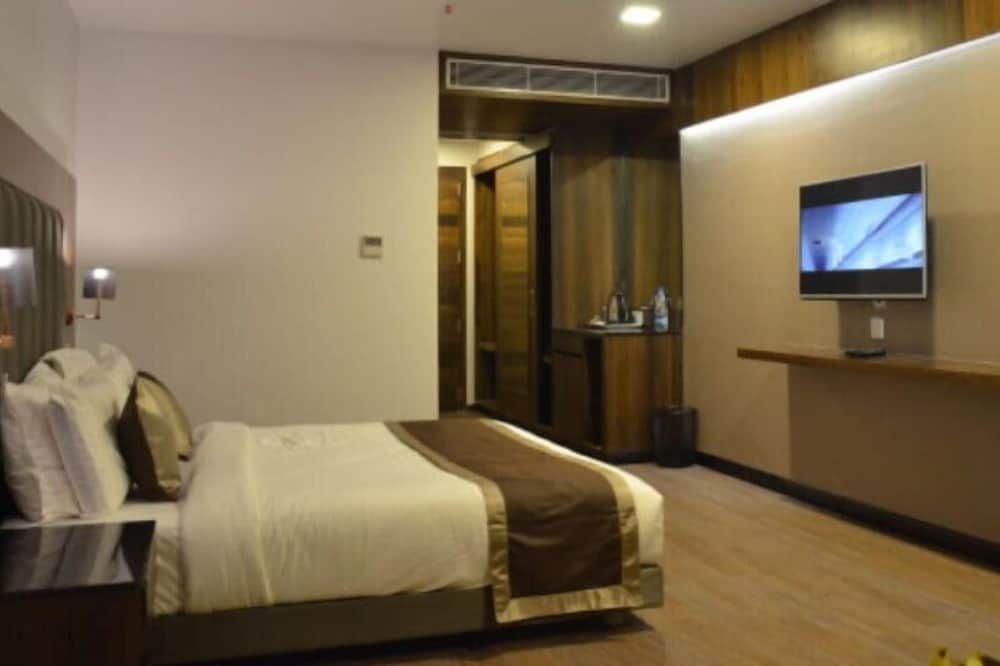 Deluxe A/C Room - Photo 3