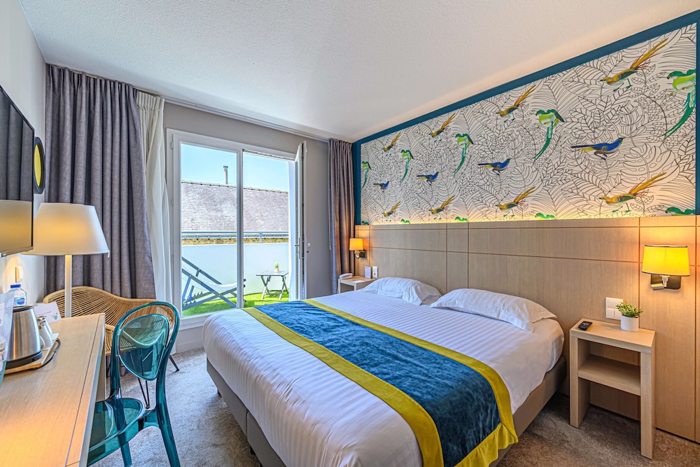 Comfort Room, 1 Queen Bed, Non Smoking, Terrace photo 2