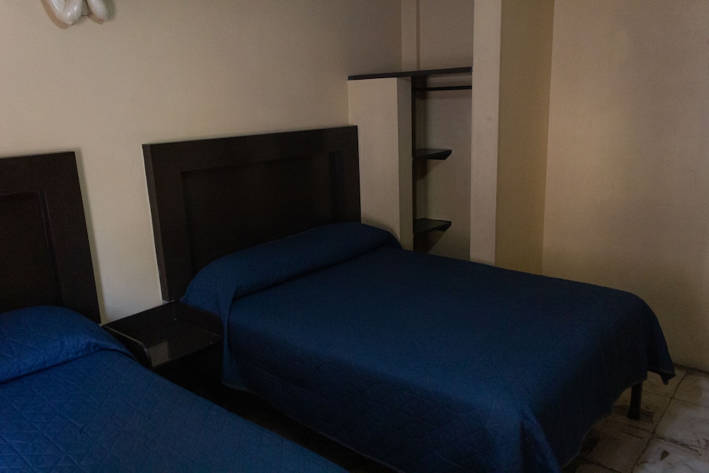 Standard Room, 2 Double Beds photo 3