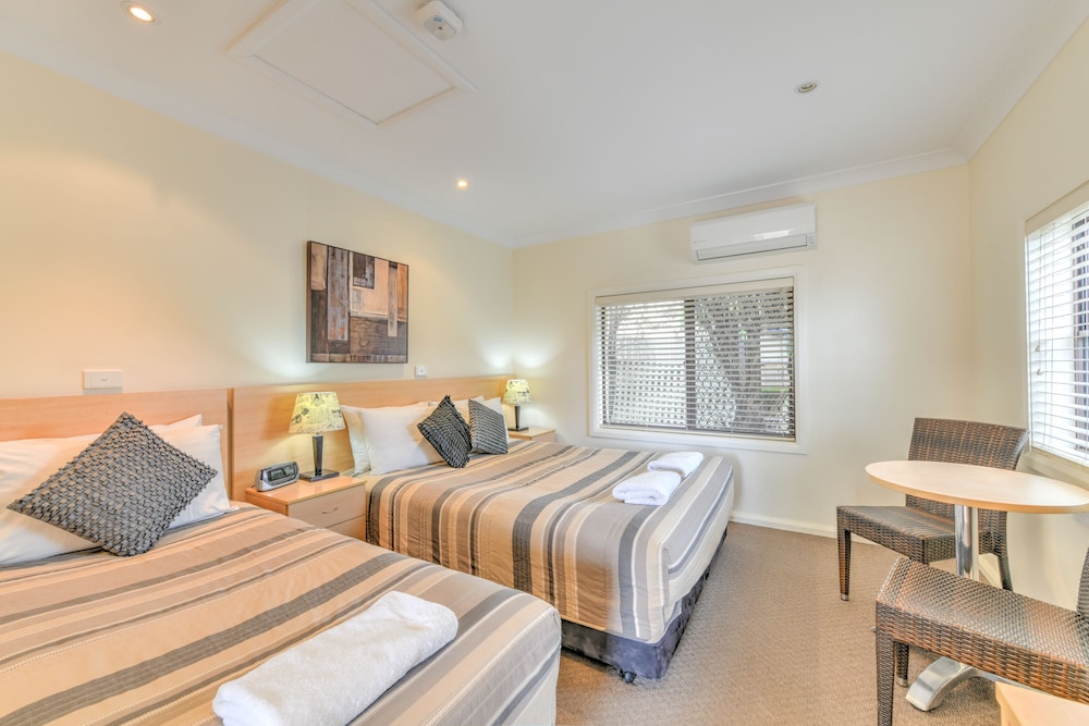 Standard Twin Room photo 2