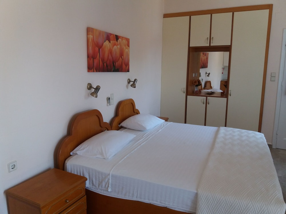 Comfort Studio, 1 Double Bed, Sea View (Top Floor) photo 3