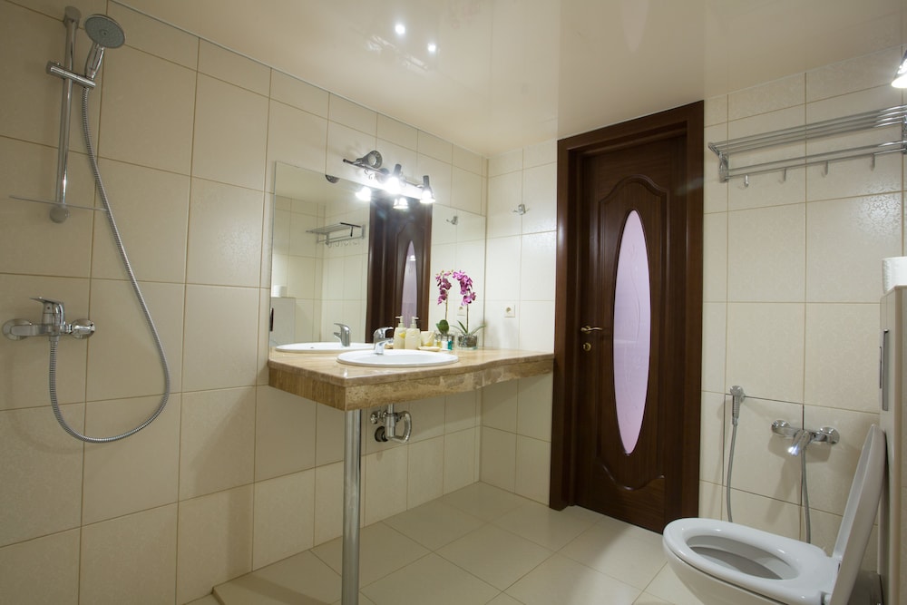 Suite (Split level) photo 3