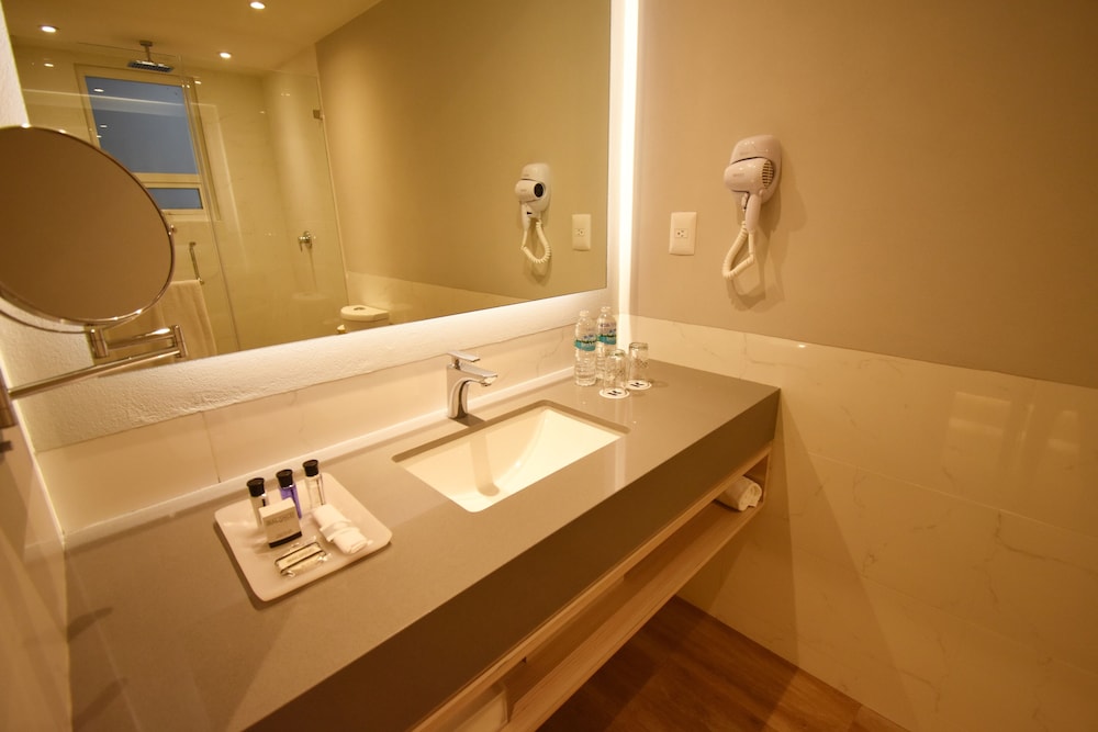 Premier Double Room - Photo 18