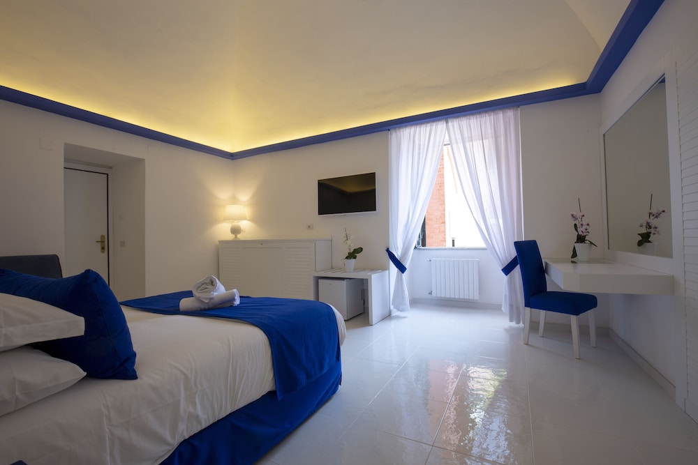 Superior Room, Partial Sea View