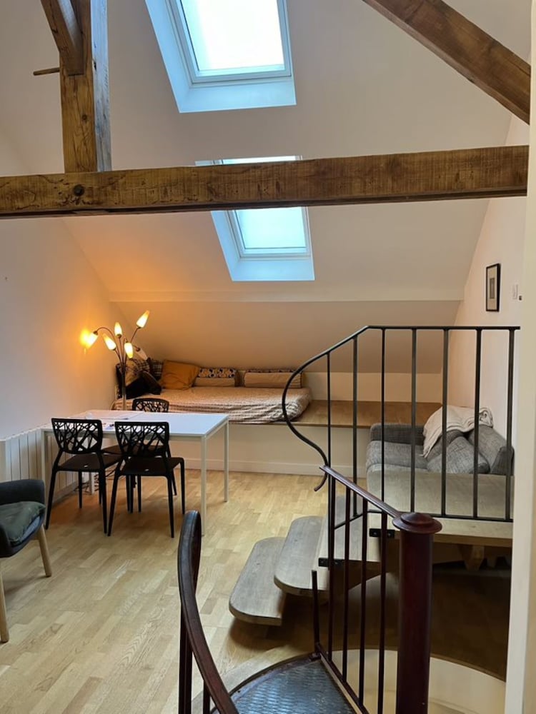 City Apartment (12 minutes walking from main building) - Photo 6