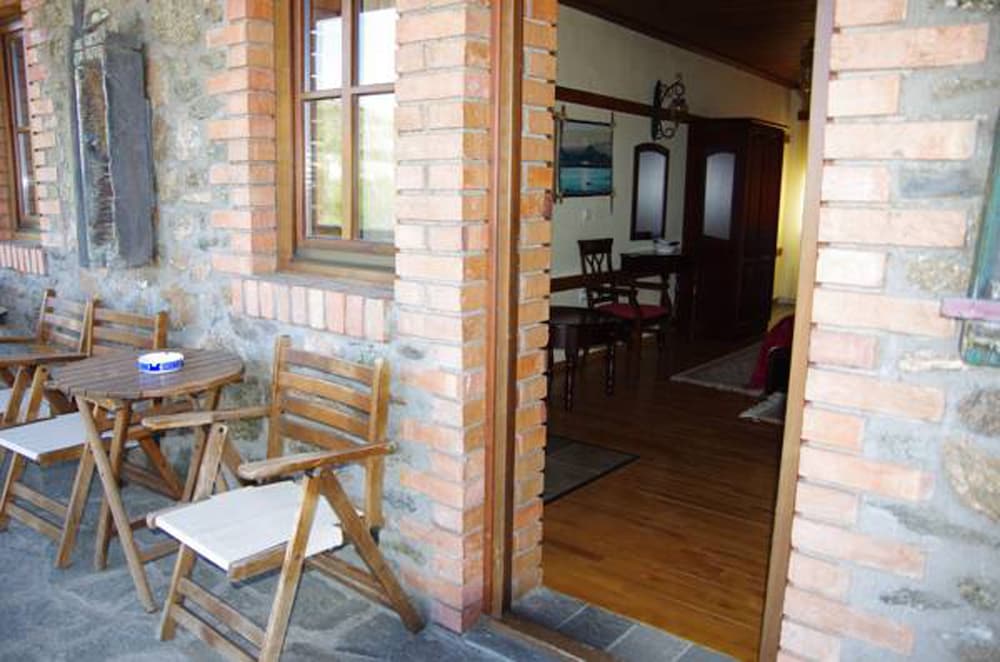 Deluxe Double Room, Fireplace photo 3