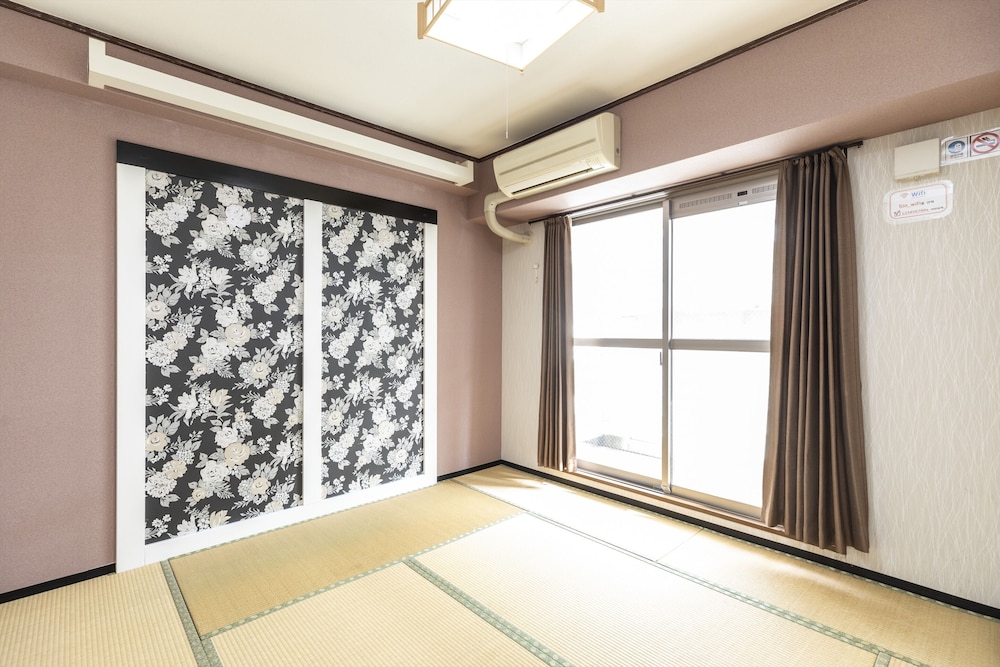 Japanese Room- Triple
