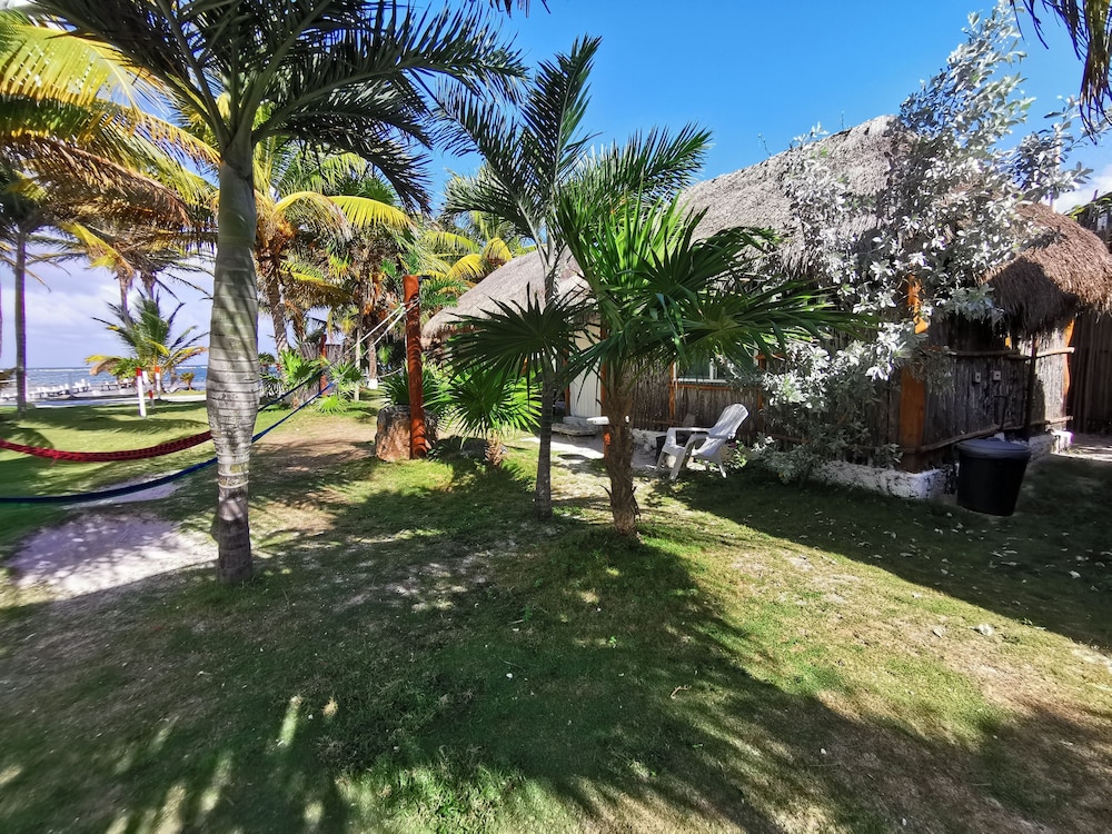 Classic Bungalow, 2 Double Beds - Photo 6