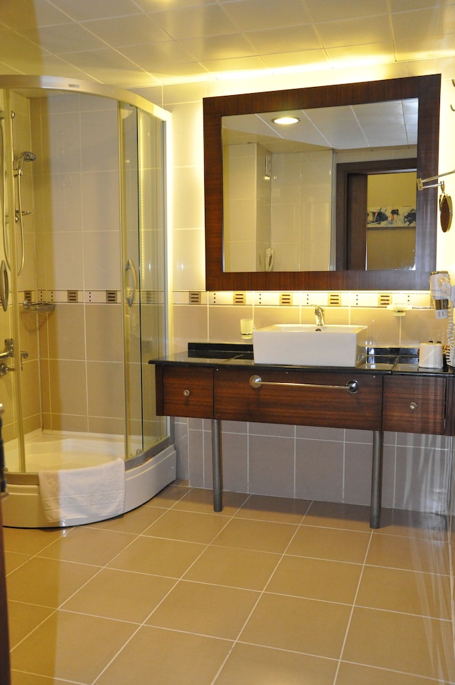 Standard Triple Room - Photo 7