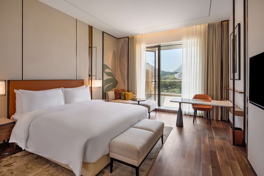 Deluxe Suite - Photo 2