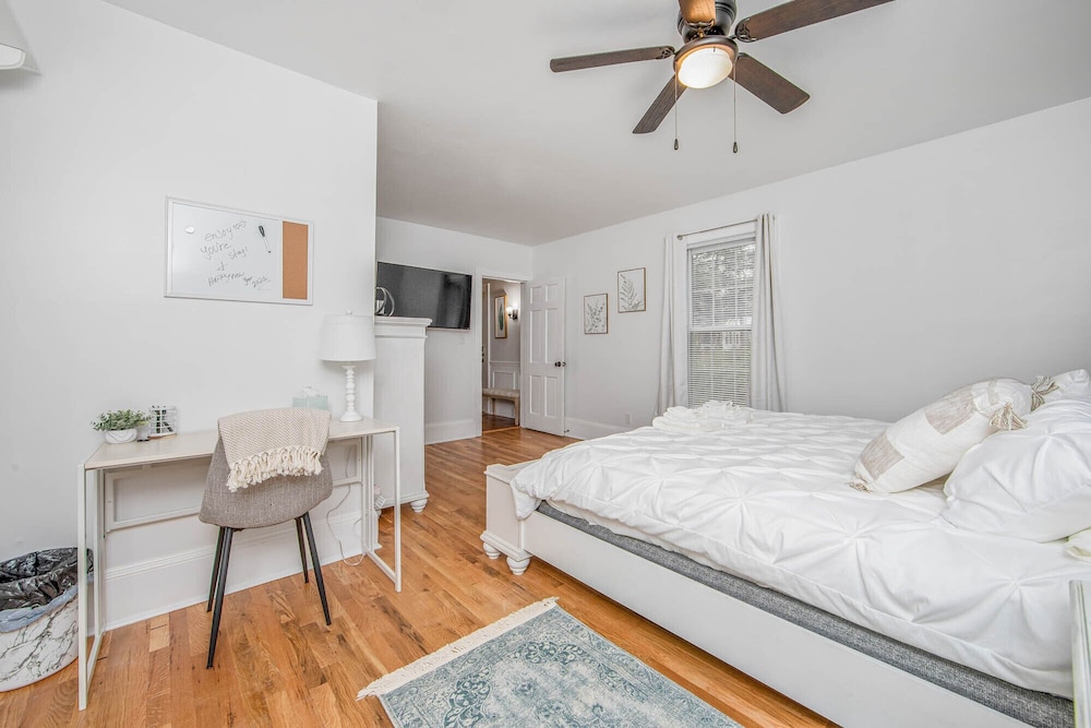 Family Apartment, 4 Bedrooms, 2 Bathrooms photo 2