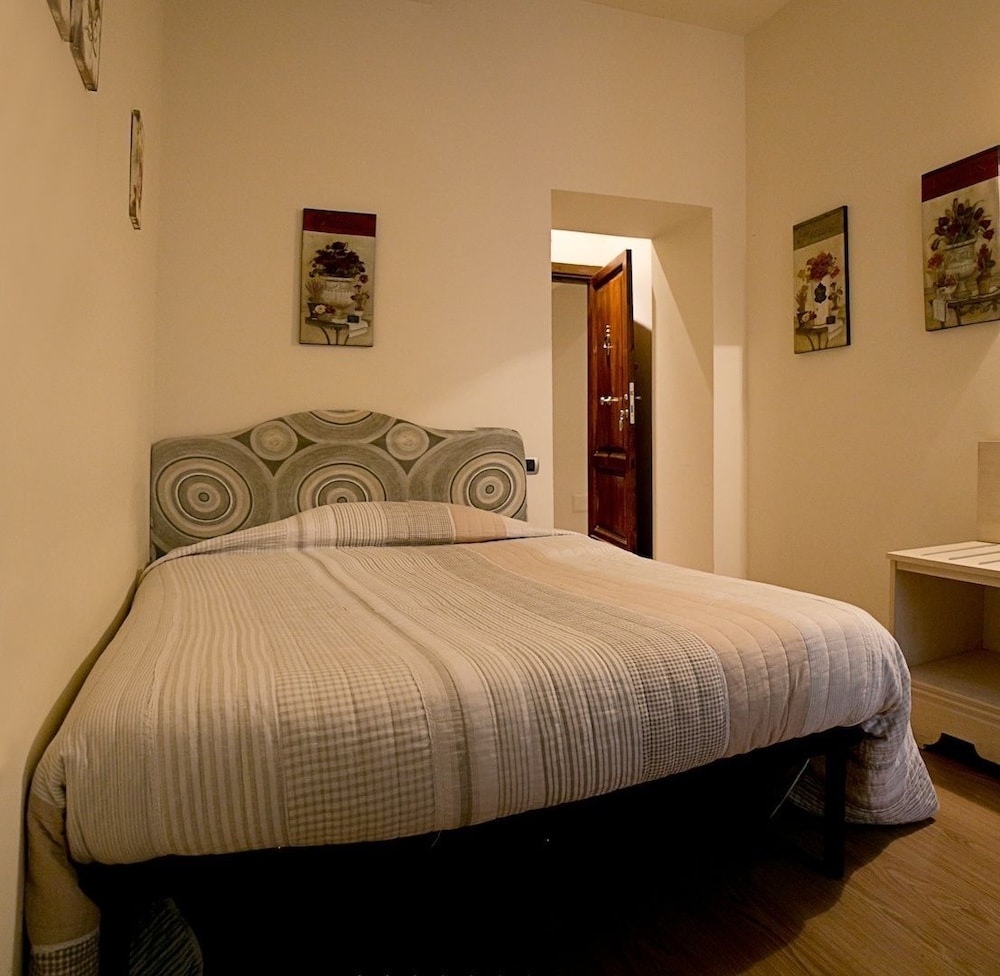 Single Room, 1 Bedroom, Private Bathroom photo 2