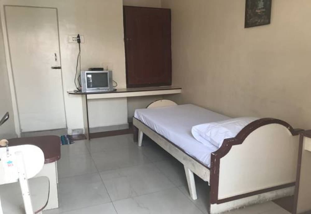 Economy Single Room