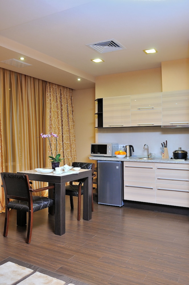 Deluxe Apartment