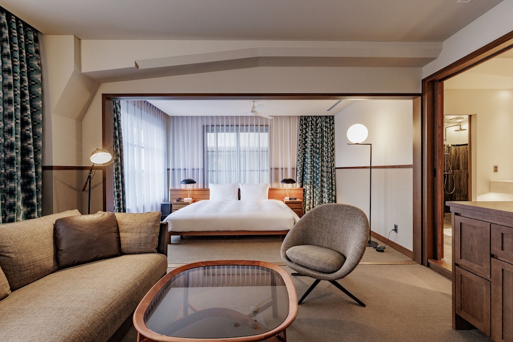 Junior Suite with Lounge Access (former Nintendo headquarter) No Smoking - Photo 1