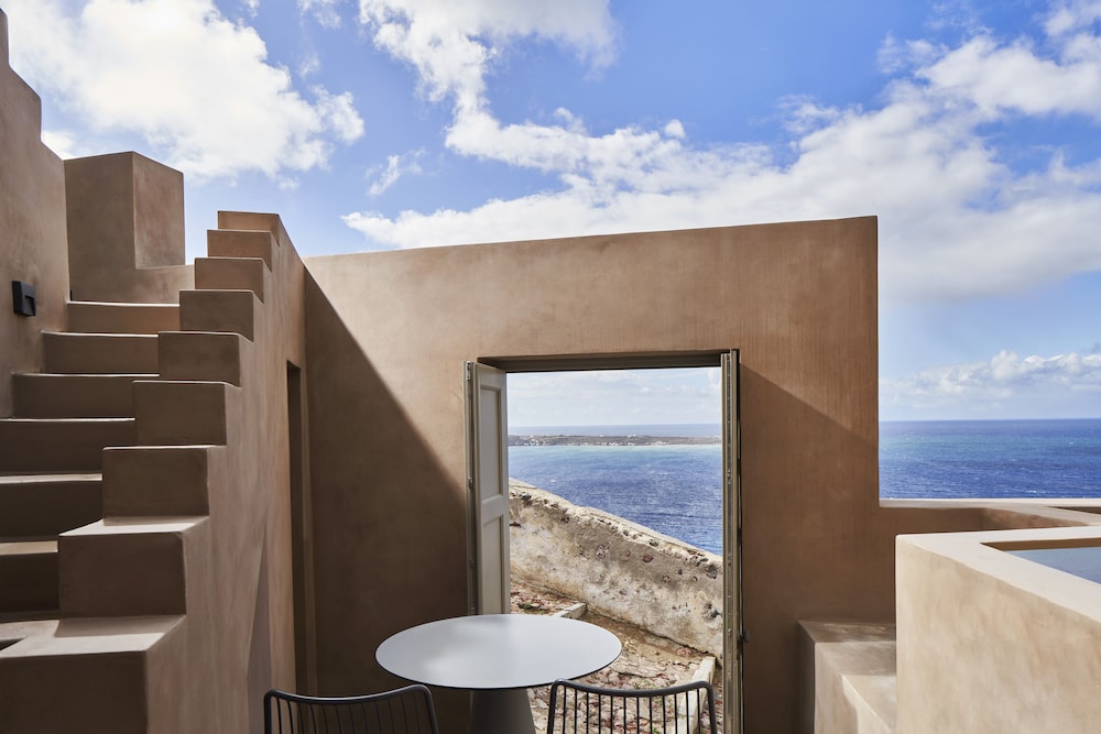 Suite, Jetted Tub, Sea View - Photo 14