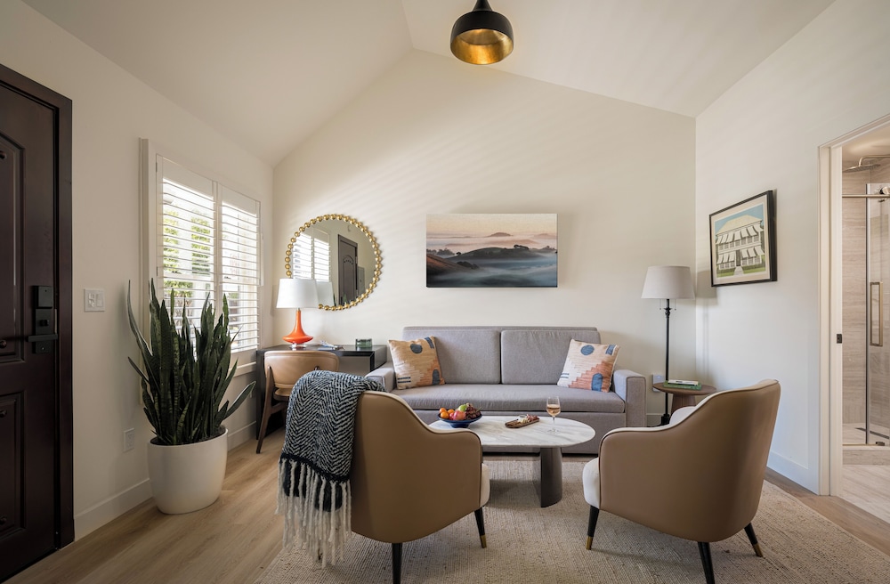 Premium Suite, Garden View