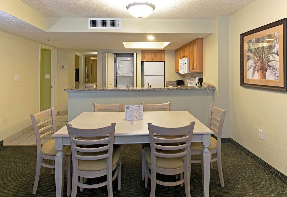 Mariner Oceanfront Three Bedroom Condo - Photo 3