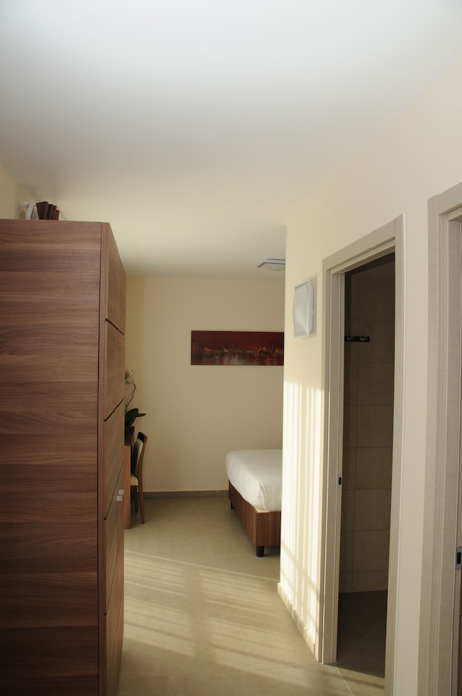 Classic Double or Twin Room photo 3