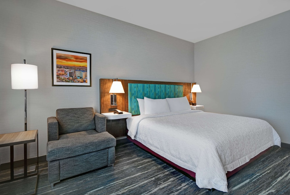 Room, 1 King Bed, Accessible, Bathtub - Photo 1
