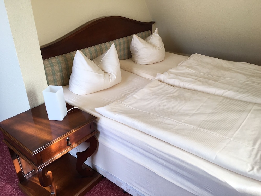 Suite, 2 Bedrooms, Annex Building