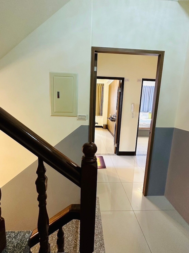 Luxury House photo 2
