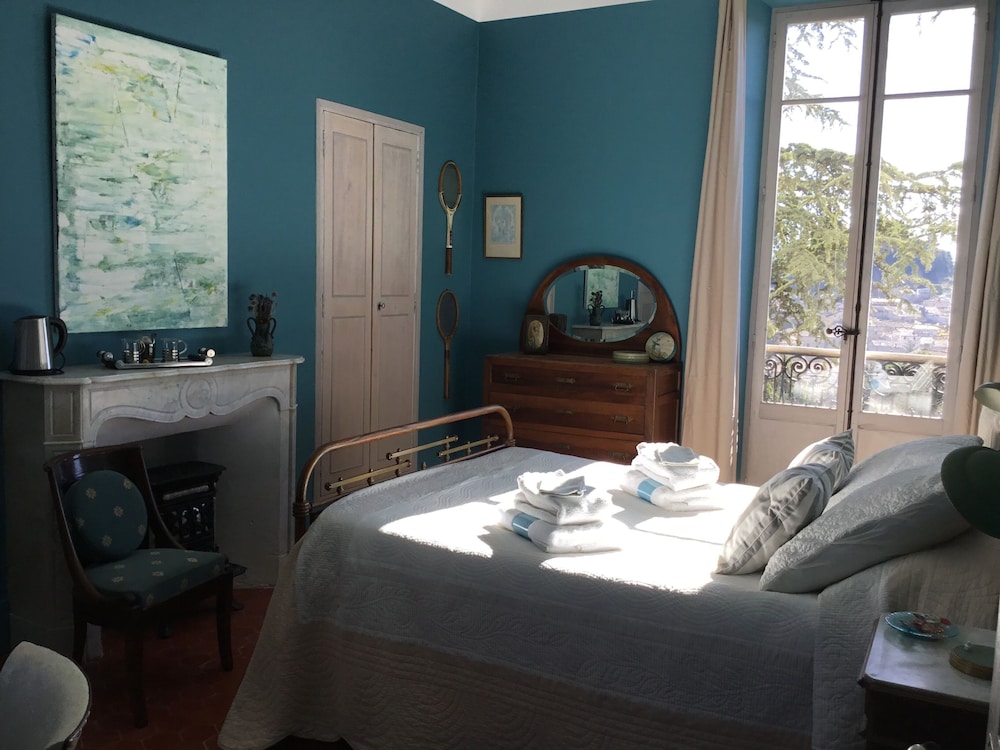 Peintre Room