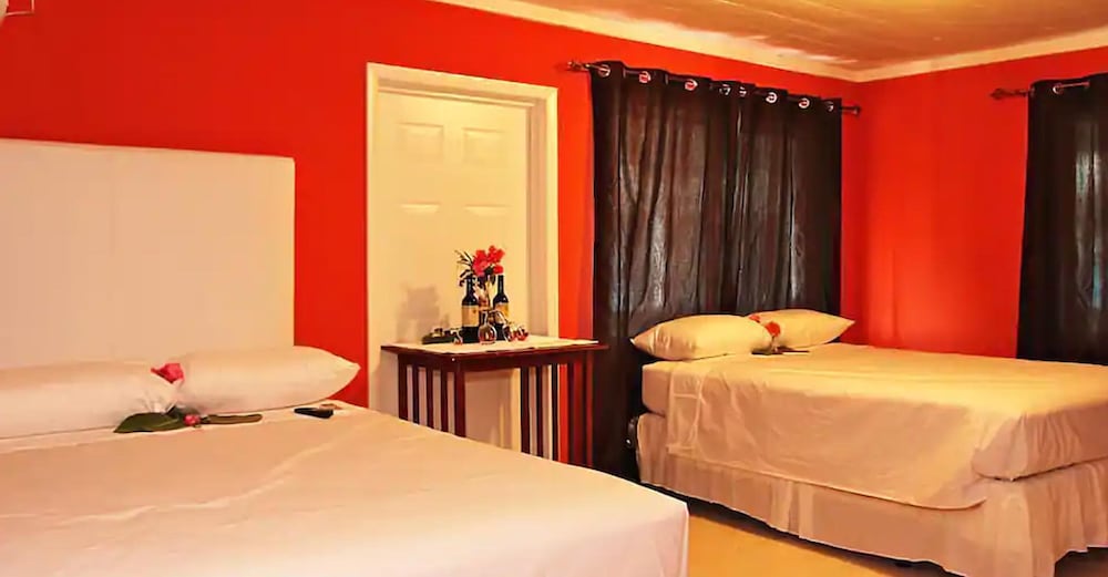Standard Room, 2 Double Beds photo 2