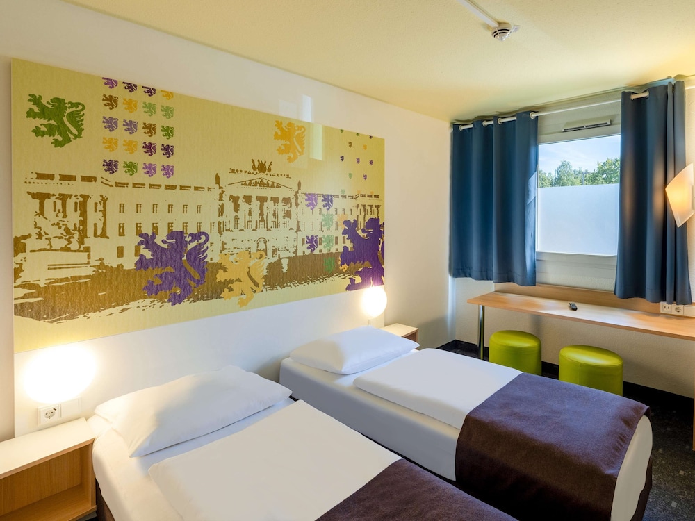 Twin Room - Photo 1