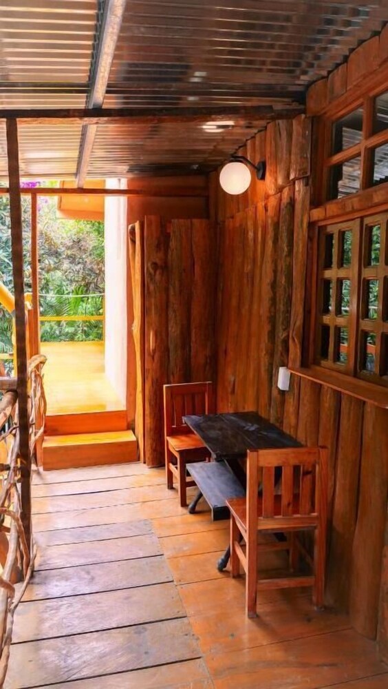 Family Room, Balcony photo 3