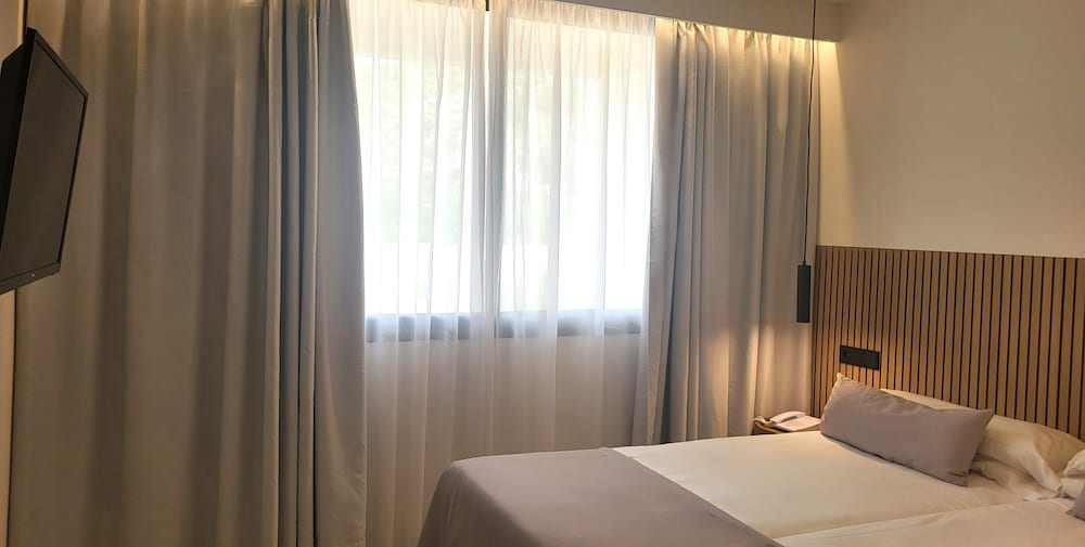 Apartment, Balcony, Garden View (Suite - 3 adults + 1 child)