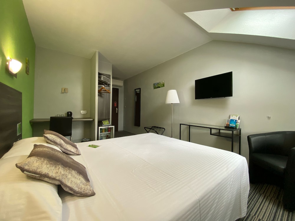 Basic Double Room photo 2