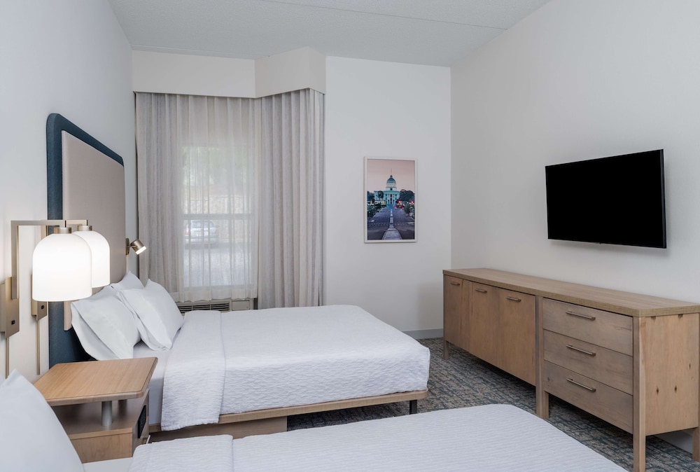 Suite, 2 Queen Beds, Accessible (Hearing) - Photo 2