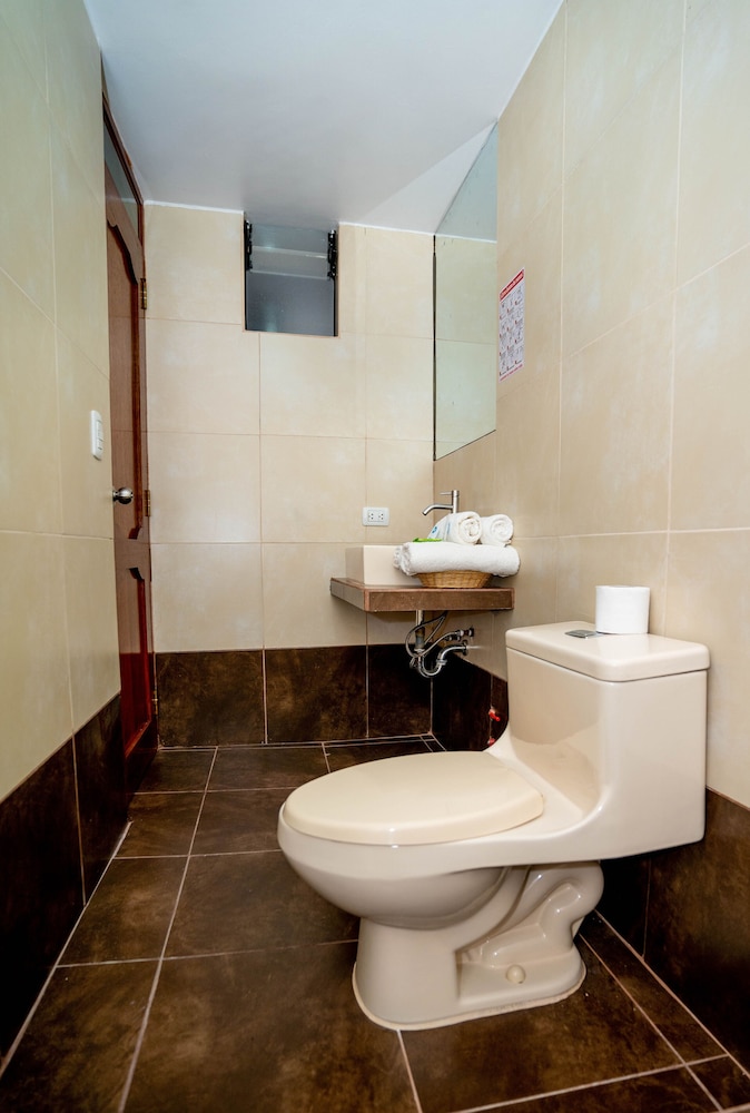 Family Room, 1 Bedroom, Private Bathroom photo 3