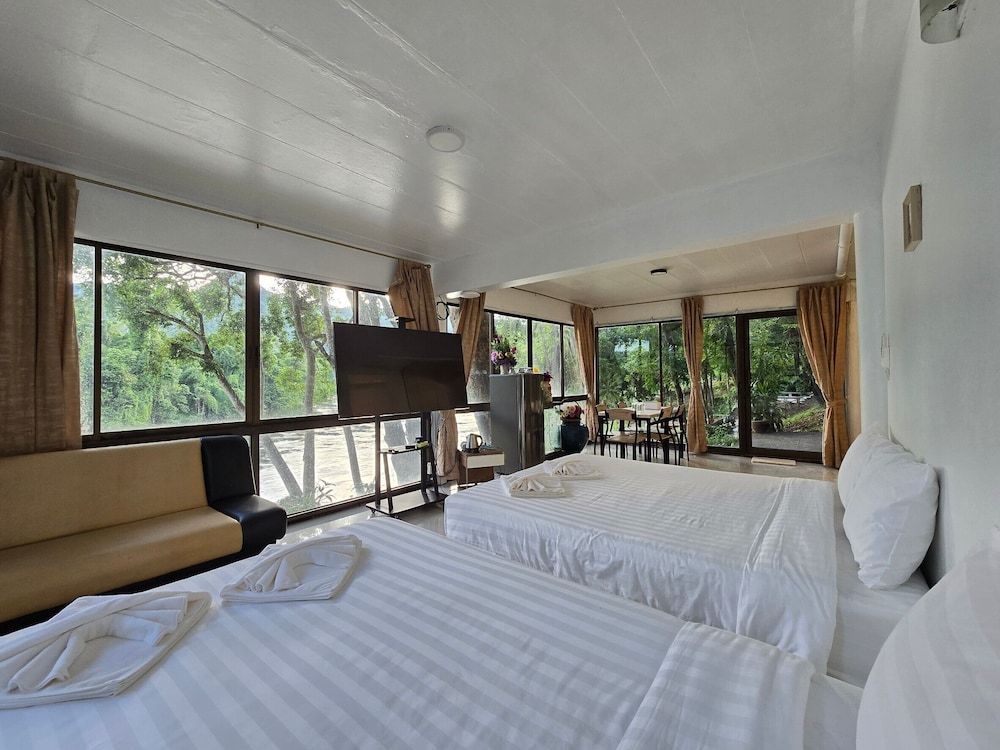 Deluxe Double Room - Photo 7