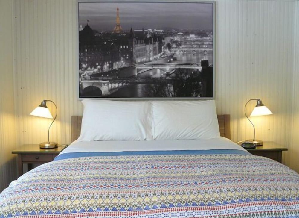 Room, 1 Queen Bed photo 1