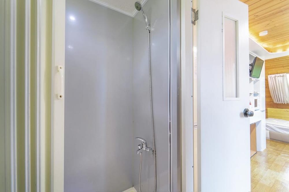 Basic Room, 1 Bedroom (SuiteBhyeong4) - Photo 4