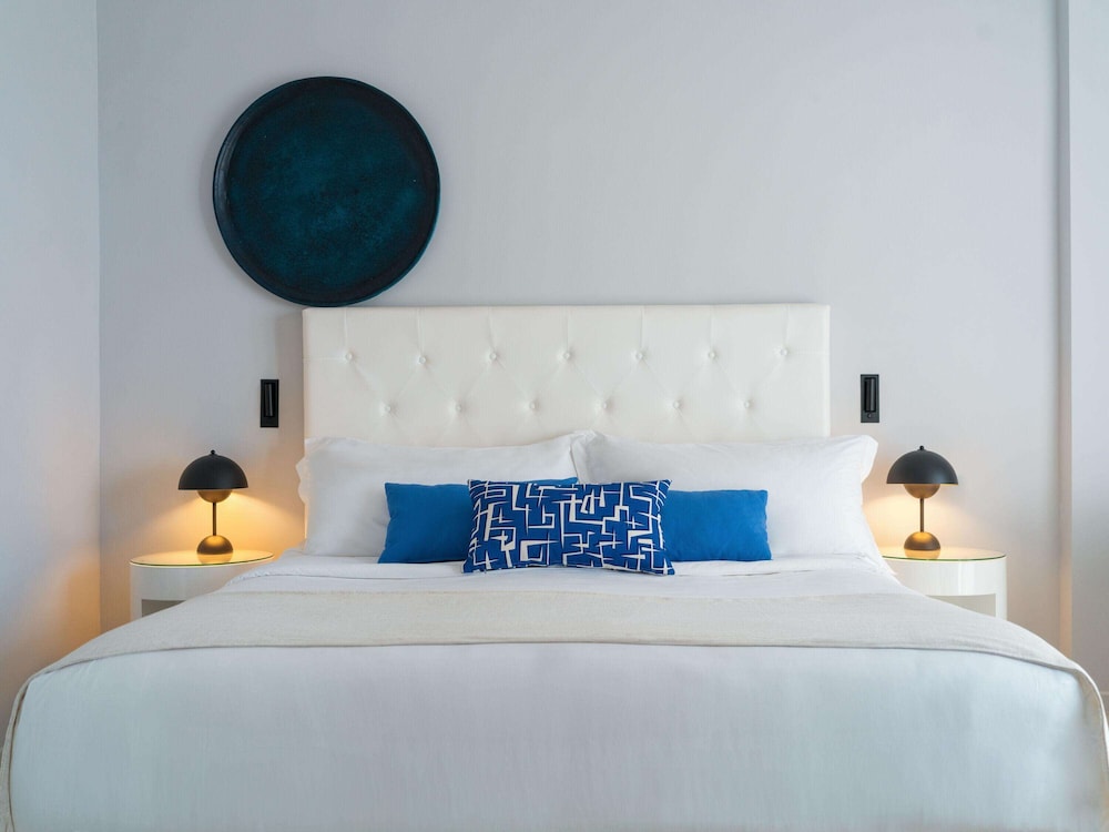Ivory Suite - Photo 8