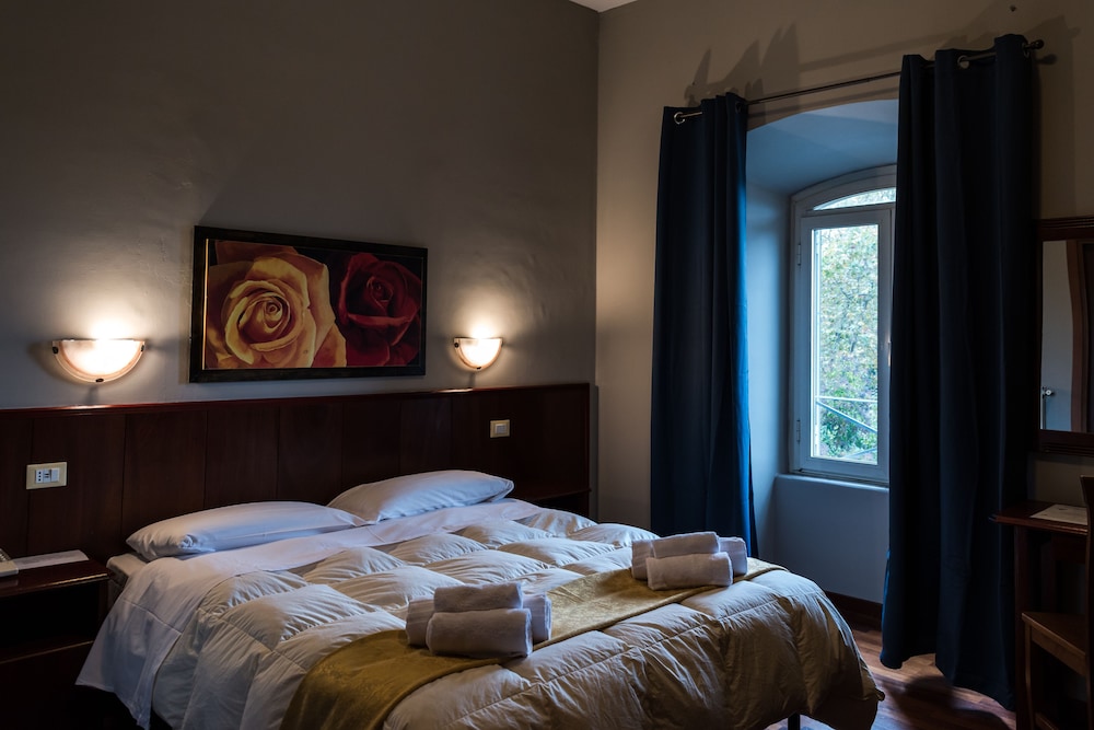 Double or Twin Room photo 1