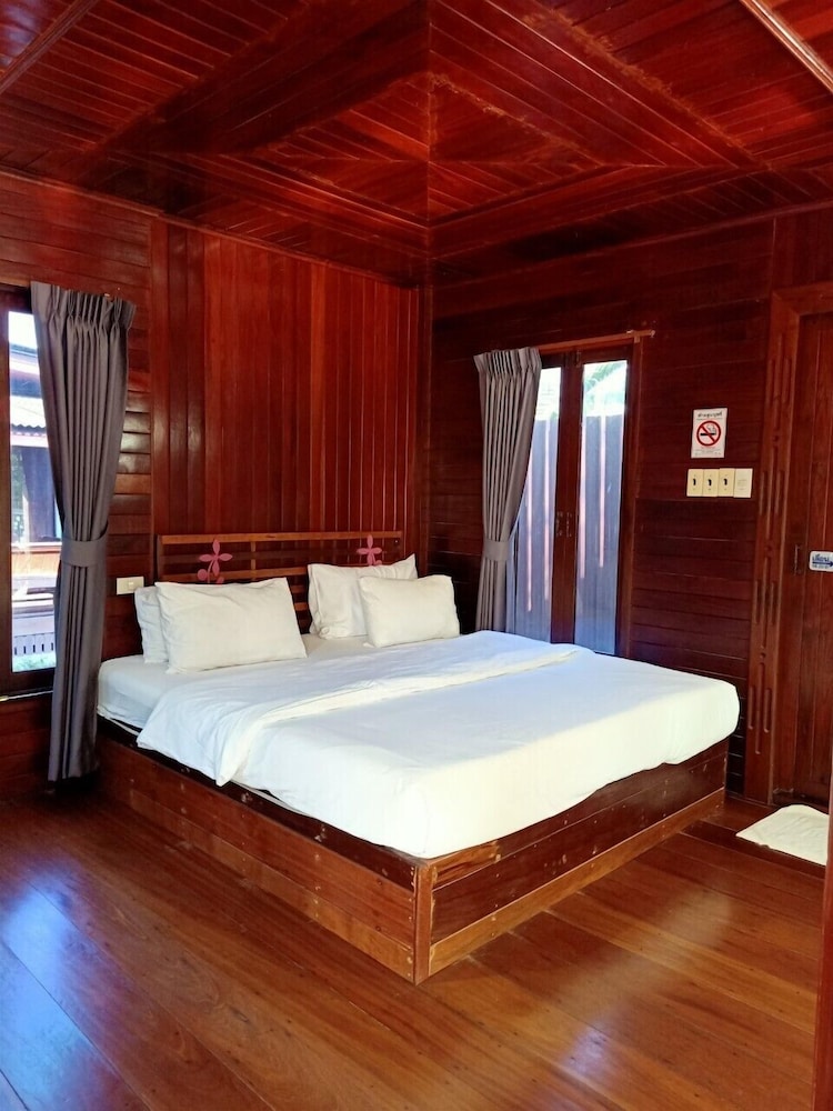 Standard House, 1 King Bed, Non Smoking, Garden Area